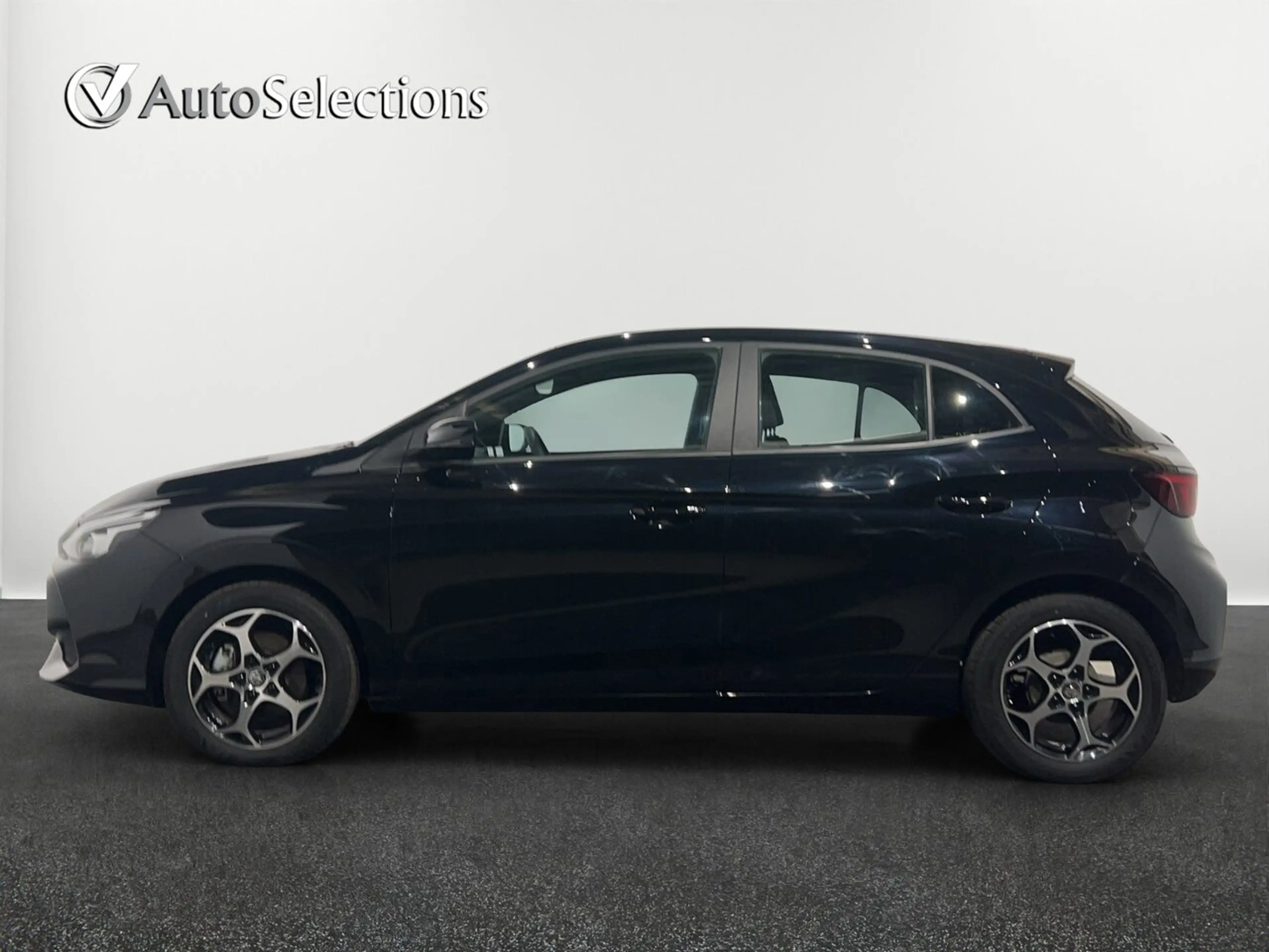MG MG3 1.5 Luxe/Camera/Led/Navi/Carplay — photo 3
