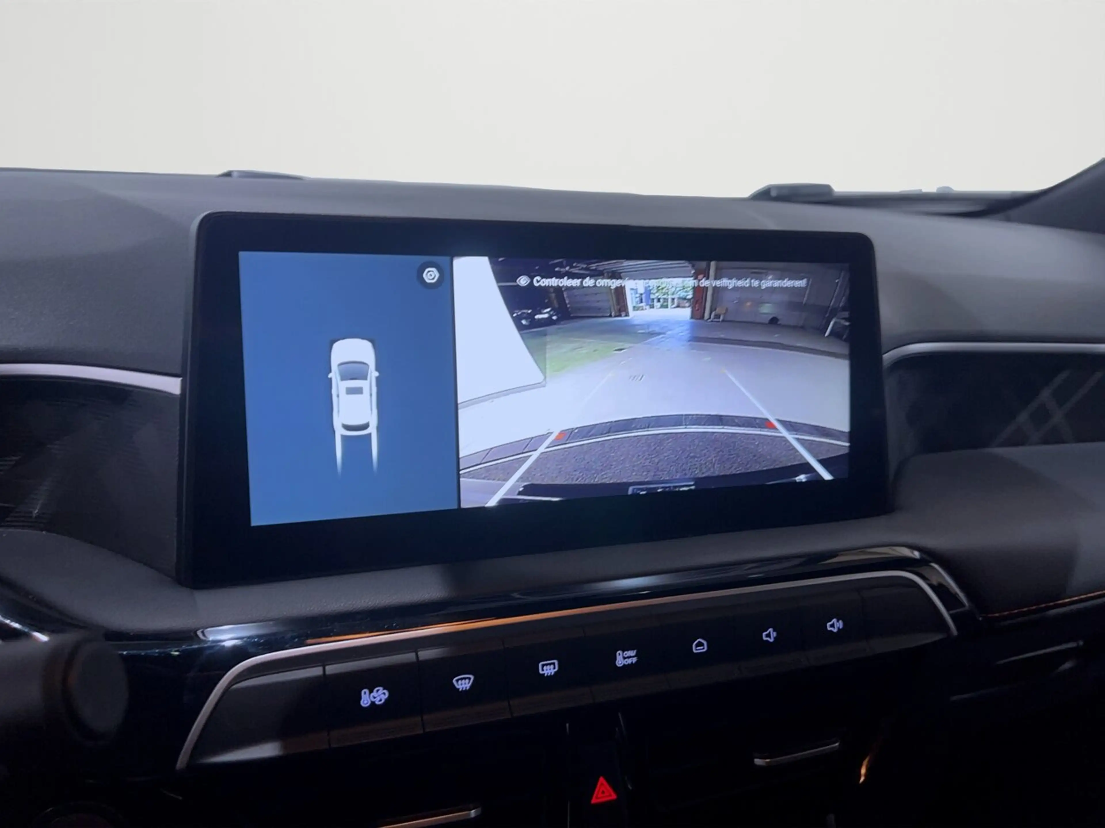 MG MG3 1.5 Luxe/Camera/Led/Navi/Carplay — photo 13