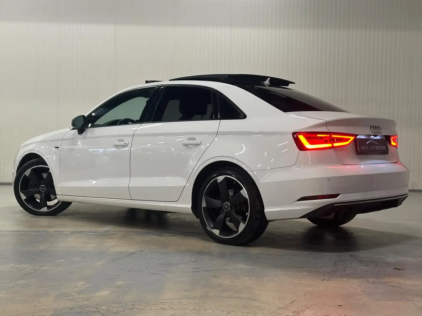 Audi A3 Limousine 1.8 TFSI Ambiente Pro Line Plus | 2x S-L Wit - 2
