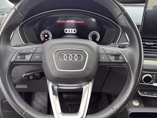 Audi Q5 view 15