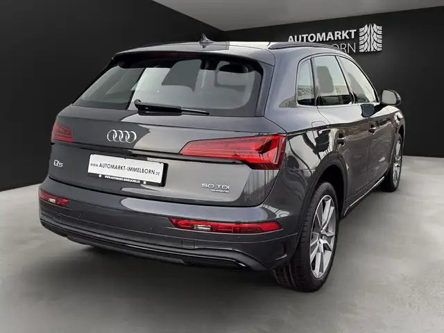 Audi Q5 view 6