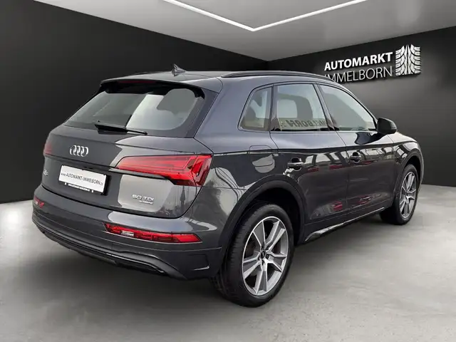 Audi Q5 view 7