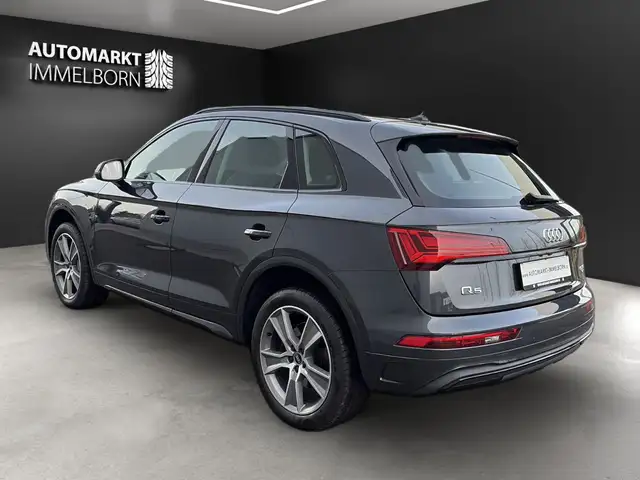 Audi Q5 view 5