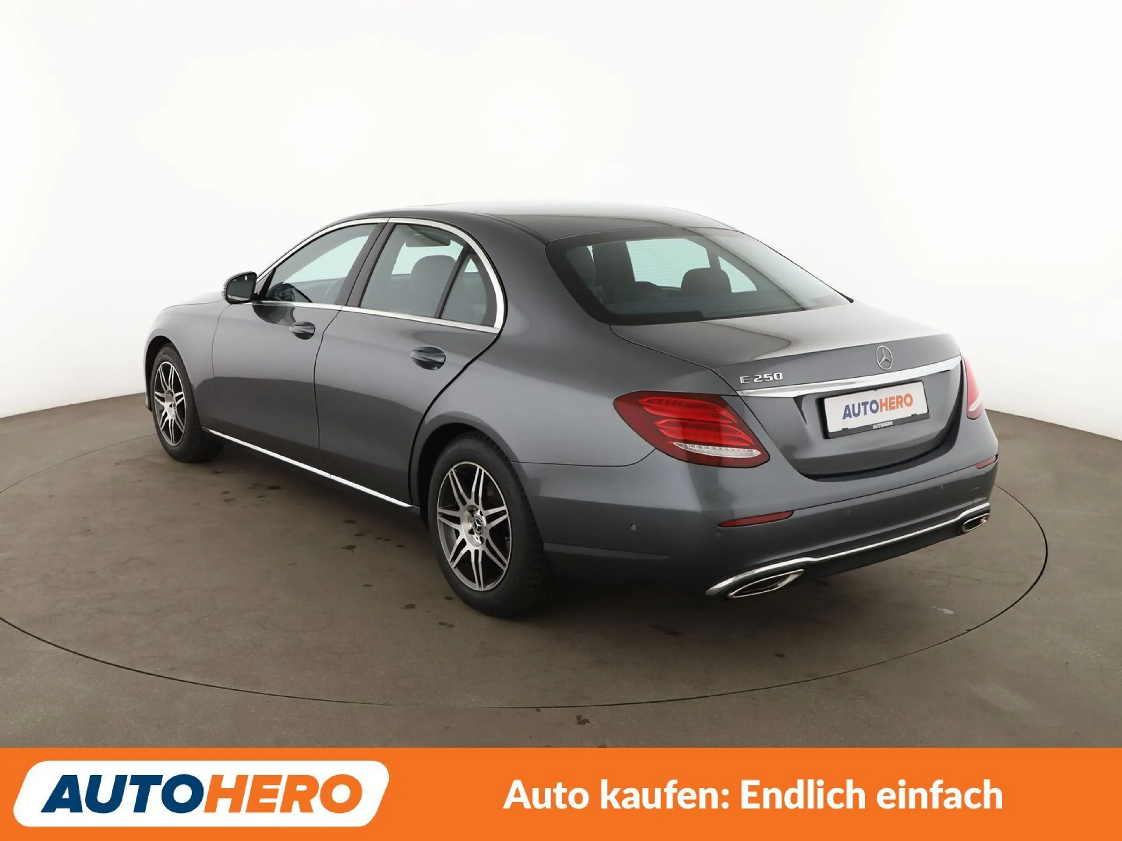 Mercedes-Benz E 250 Avantgarde Aut.*LED*NAVI*TEMPO*CAM*PDC*SHZ*KLIMA* — photo 4