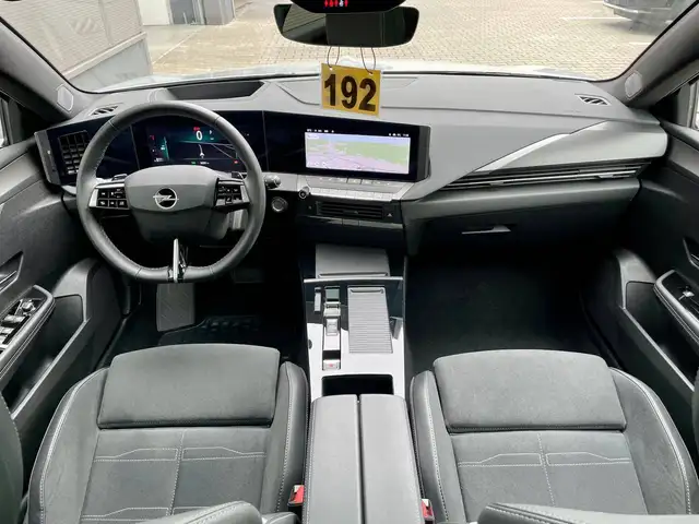 Opel Astra view 11