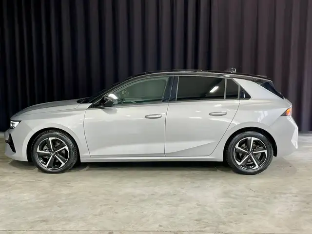 Opel Astra view 7