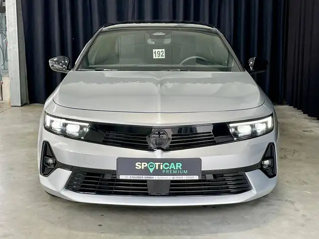 Opel Astra view 5