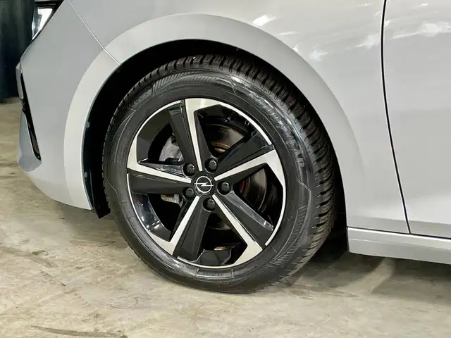 Opel Astra view 9
