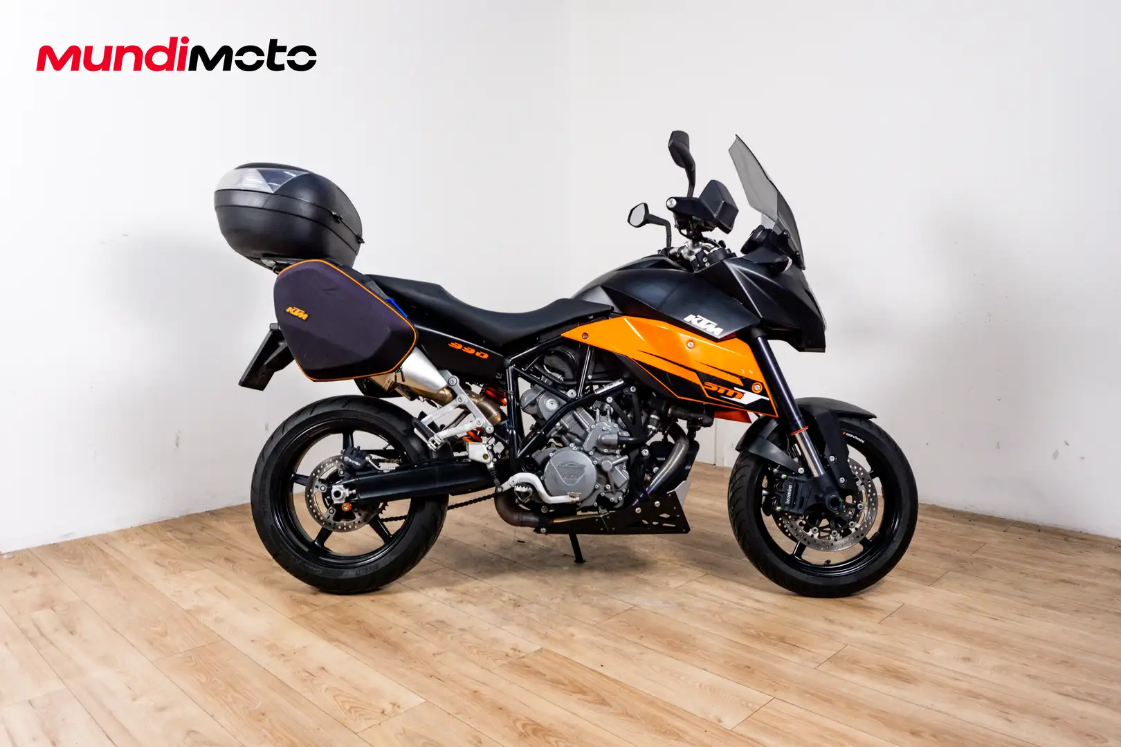 KTM 990 Supermoto - 1