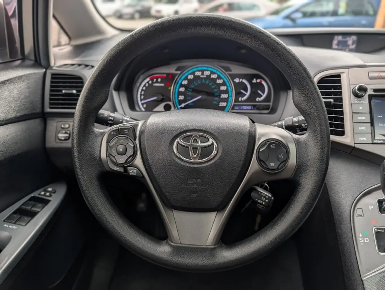 Toyota Venza photo Toyota Venza