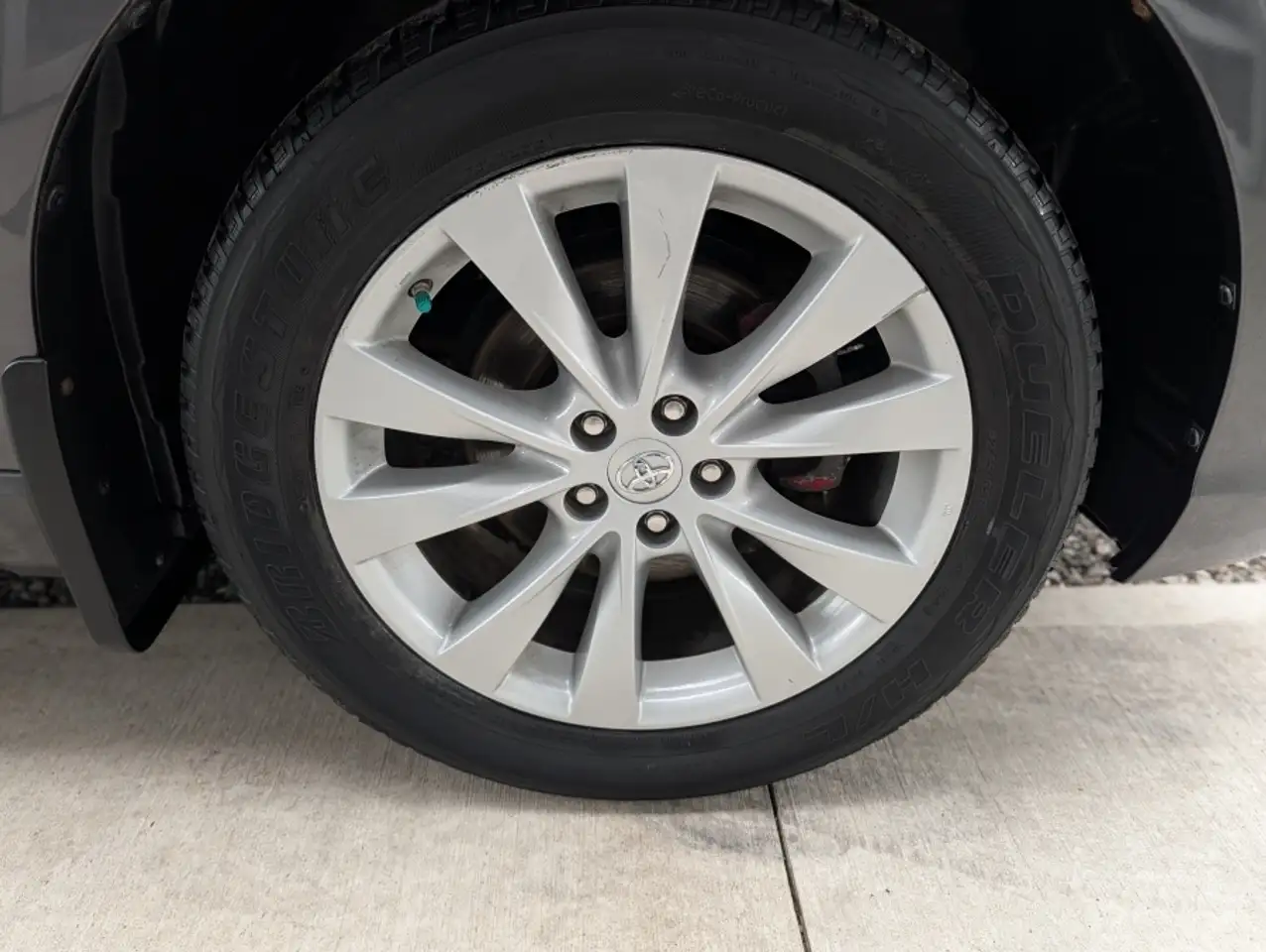 Toyota Venza photo Toyota Venza