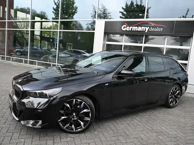 BMW 5 Series view 12