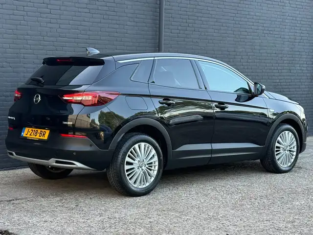Opel Grandland X view 9