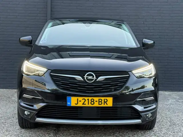 Opel Grandland X view 3