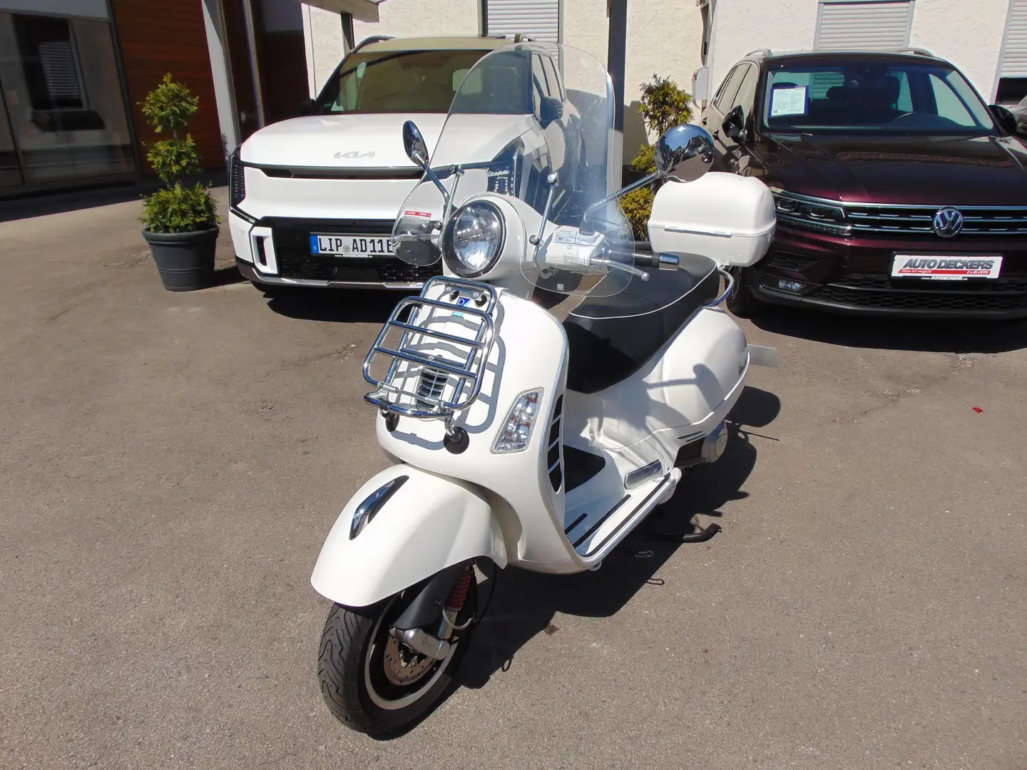 Piaggio GTS 125 Super GTS i.e. 125 Blanc - 1