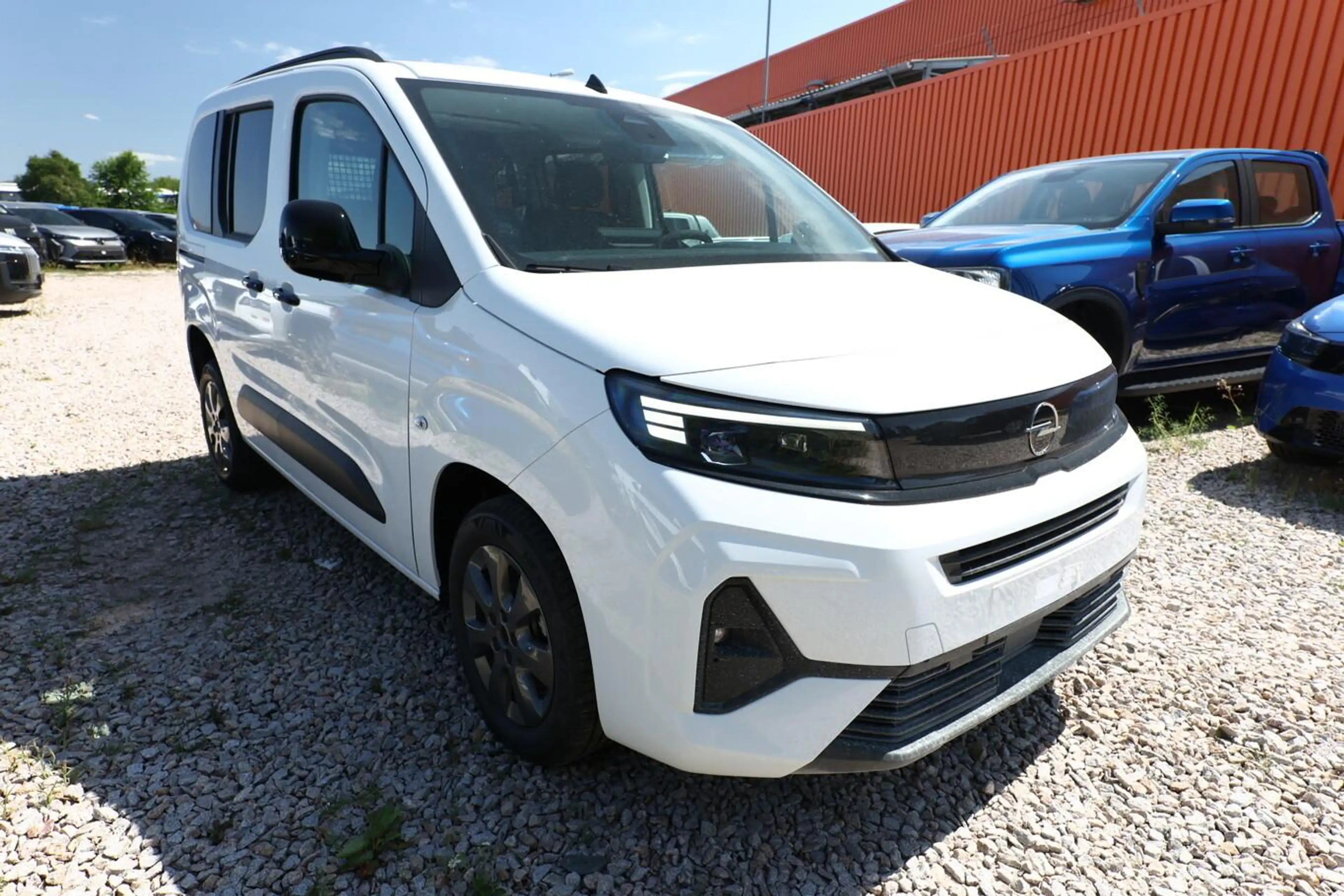 Opel Combo AT8 GS Nav10" Kam IntelliLux PDC Privacy 96 kW ... — photo 2