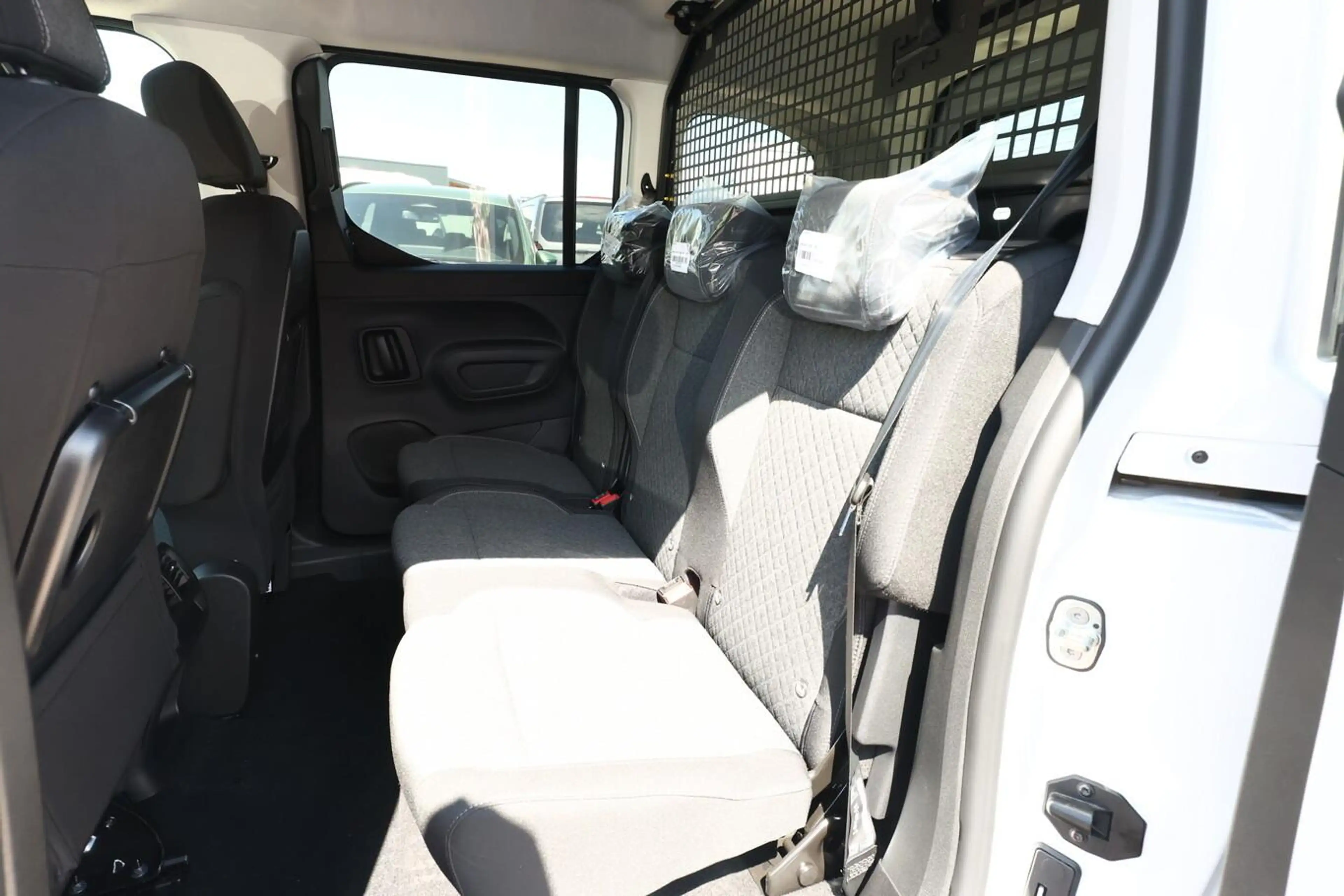 Opel Combo AT8 GS Nav10" Kam IntelliLux PDC Privacy 96 kW ... — photo 10