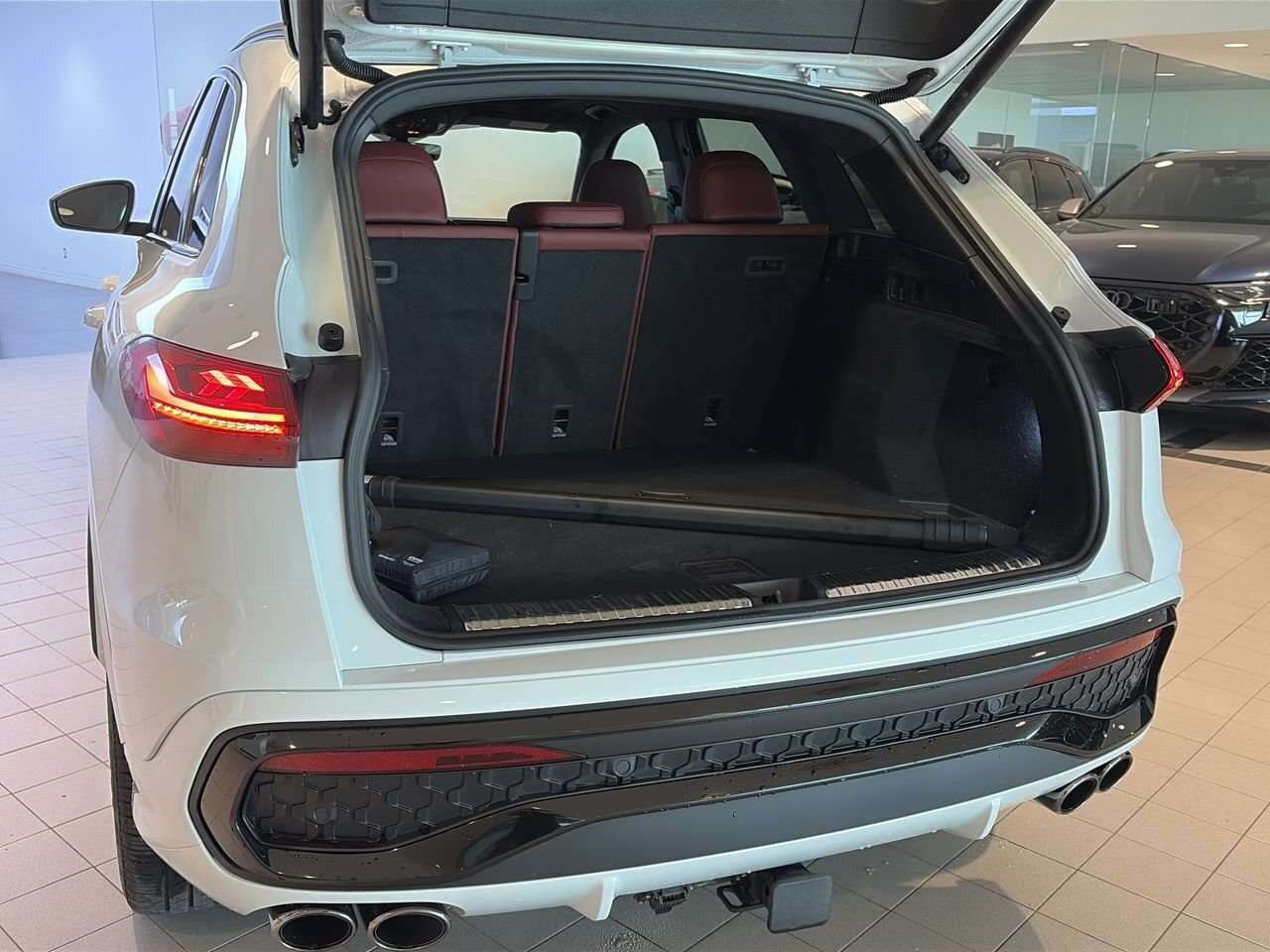 2025 Audi SQ5 Technik | Black Optics Pkg | Trailer Hitch | thumb 30