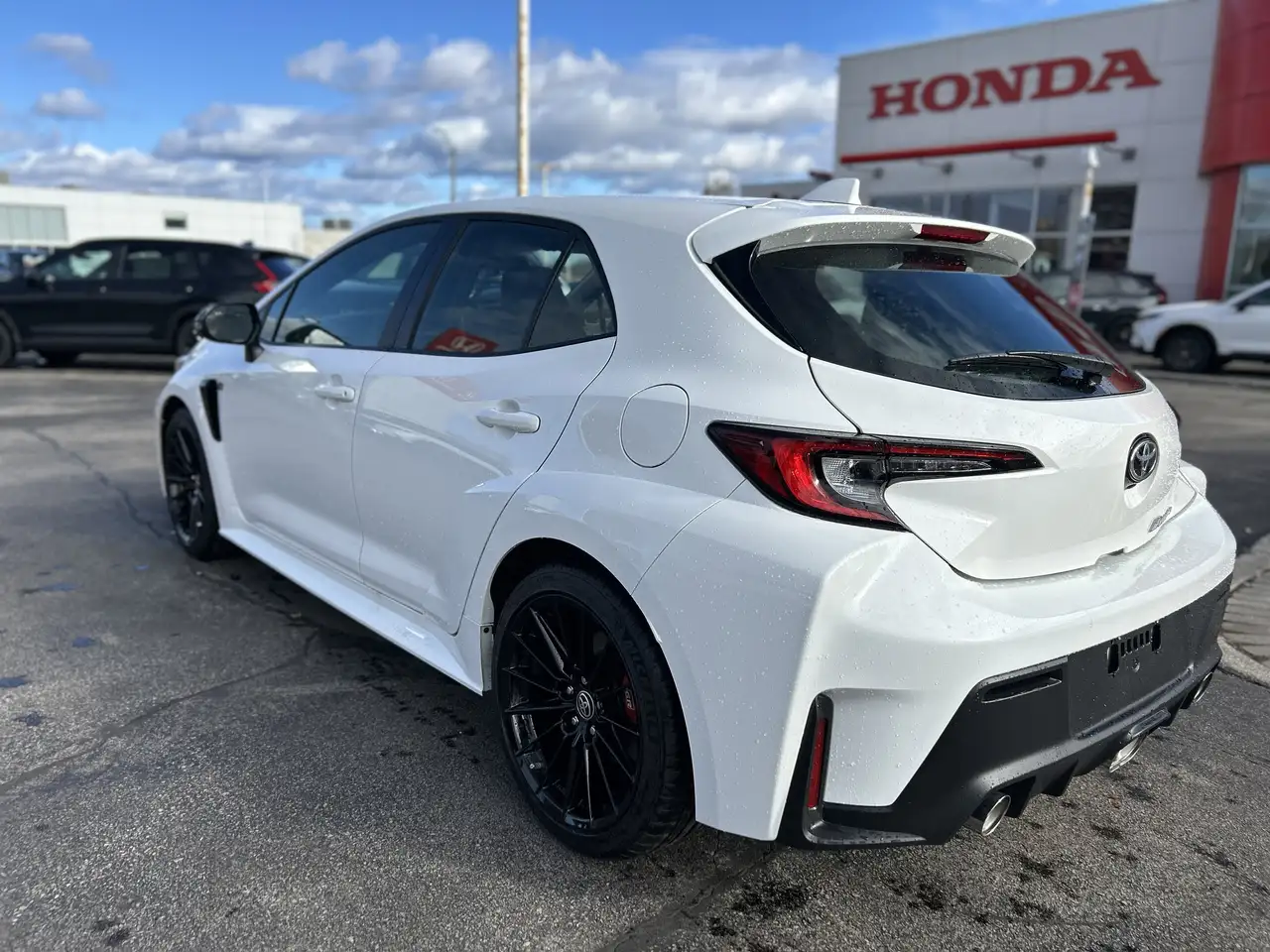 Toyota GR Corolla снимка Toyota GR Corolla