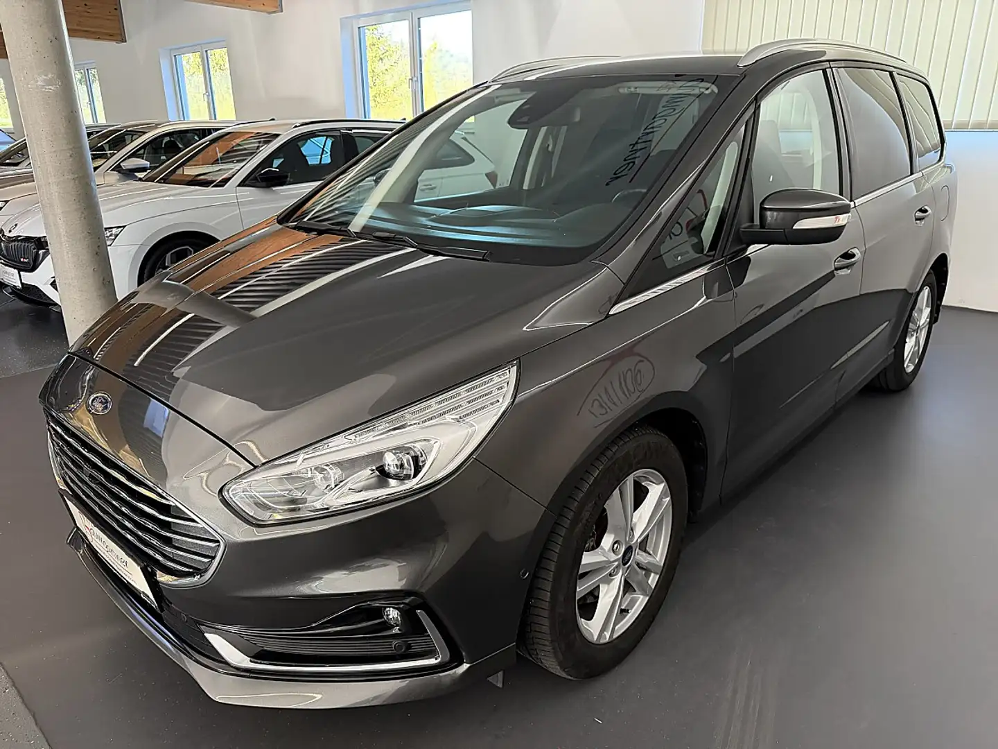 Ford Galaxy 2,0TDCi Titanium 7-Sitze *LED*NAVI*ACC*AHK*Sitz... Grau - 2
