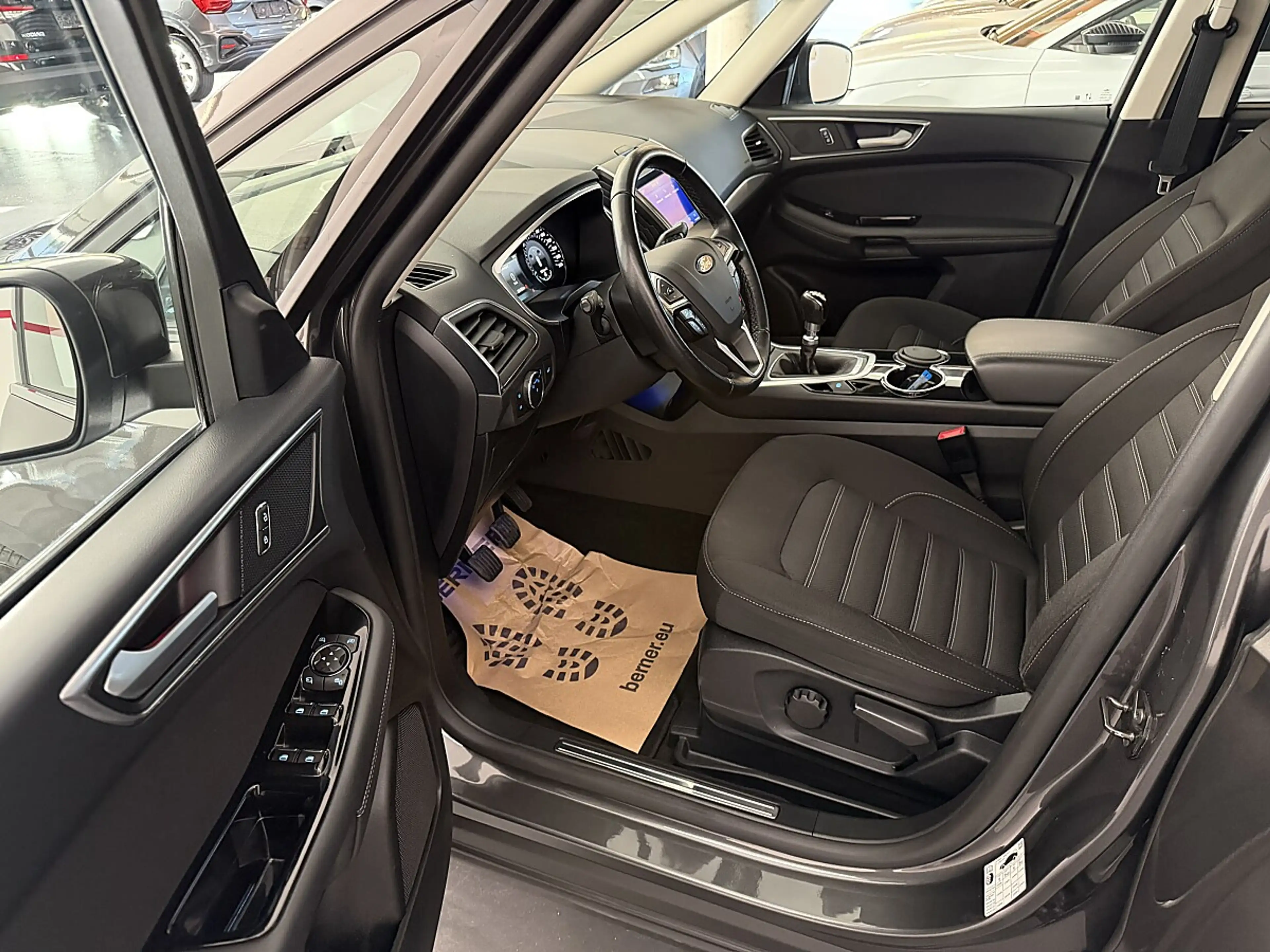 Ford Galaxy 2,0TDCi Titanium 7-Sitze *LED*NAVI*ACC*AHK*Sitz... — photo 11