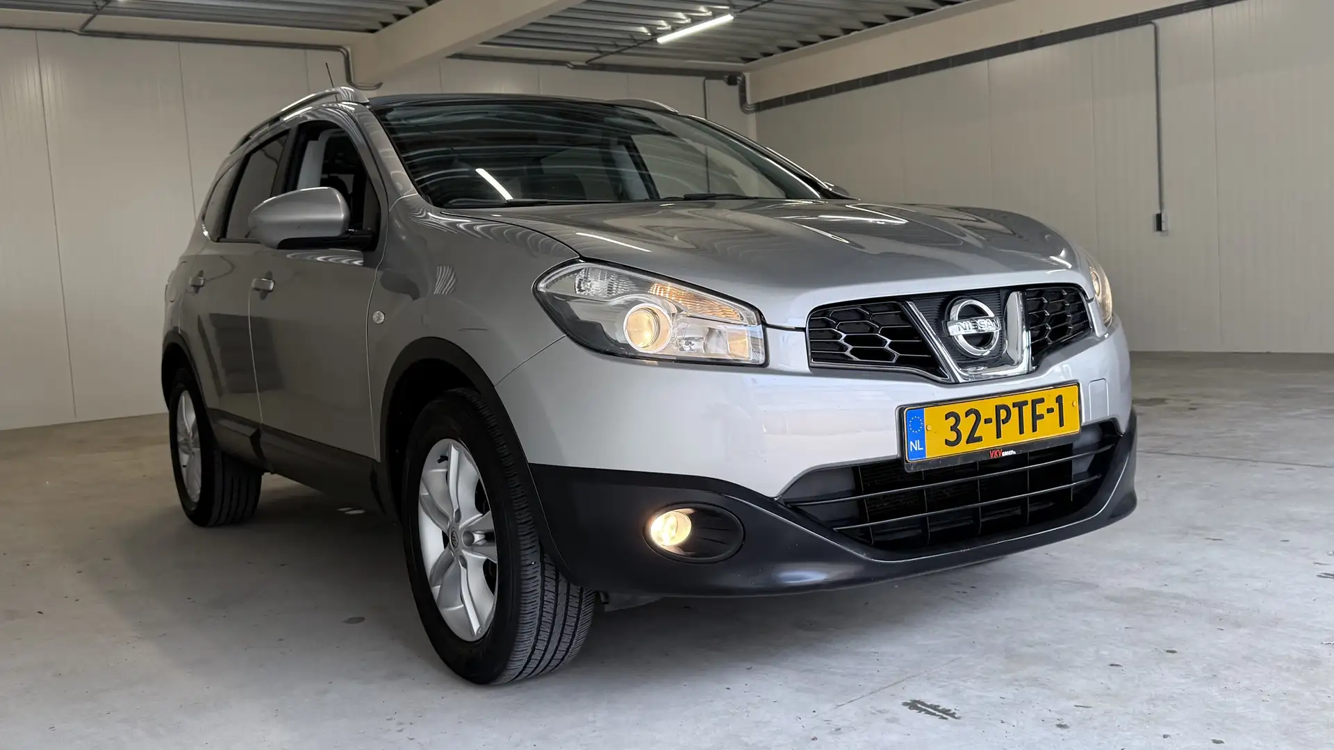 Nissan Qashqai+2 1.6 Optima 7 persoons Gris - 1