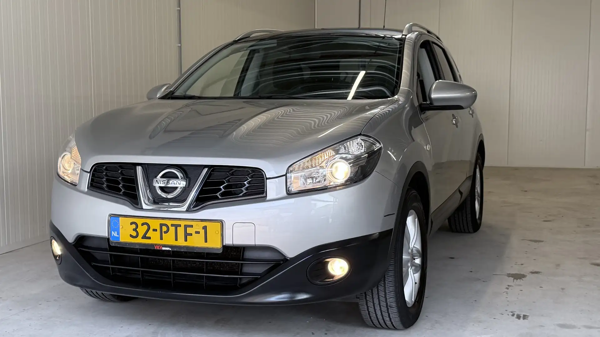 Nissan Qashqai+2 1.6 Optima 7 persoons Gris - 2