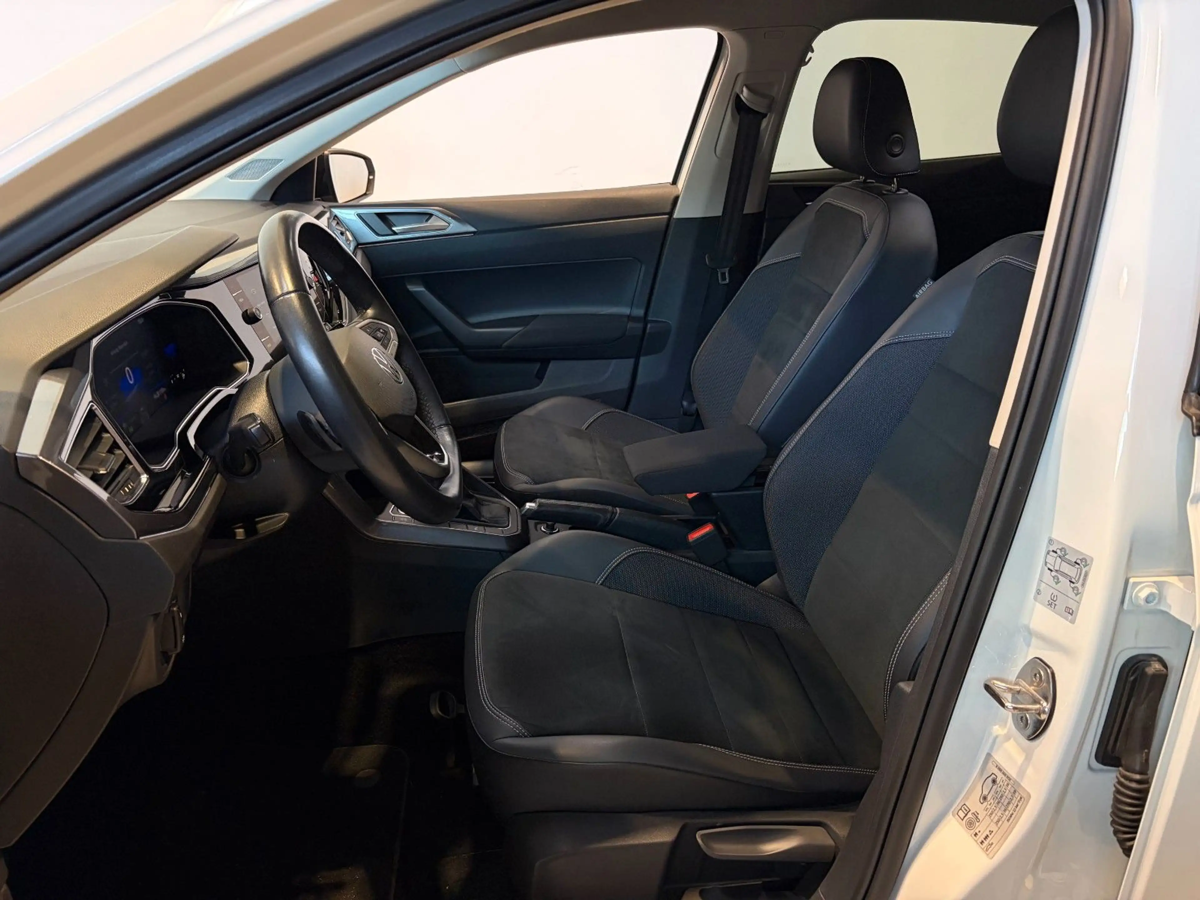 Volkswagen Polo VI Style 1.0 *Automatik* — photo 9