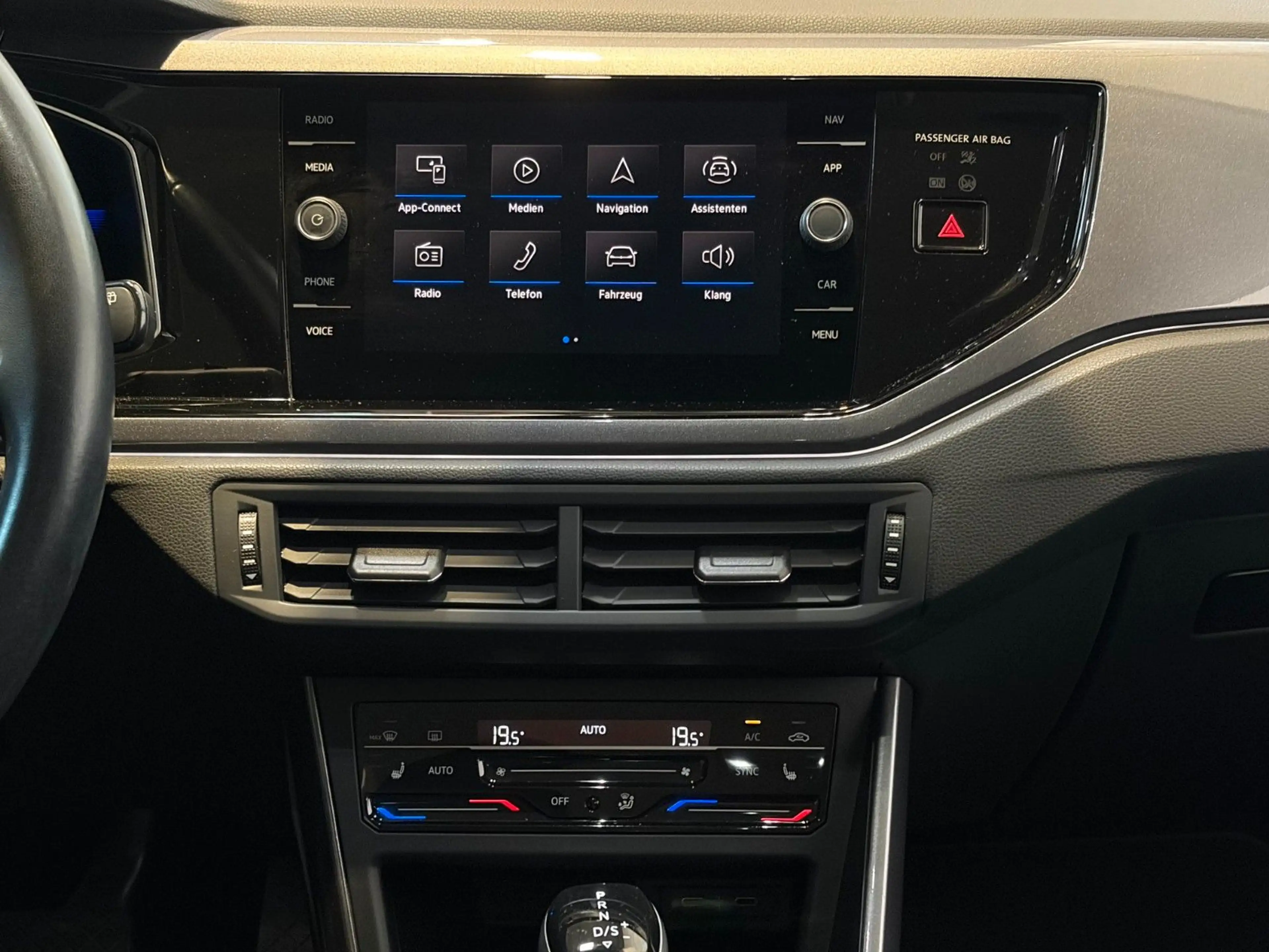 Volkswagen Polo VI Style 1.0 *Automatik* — photo 12