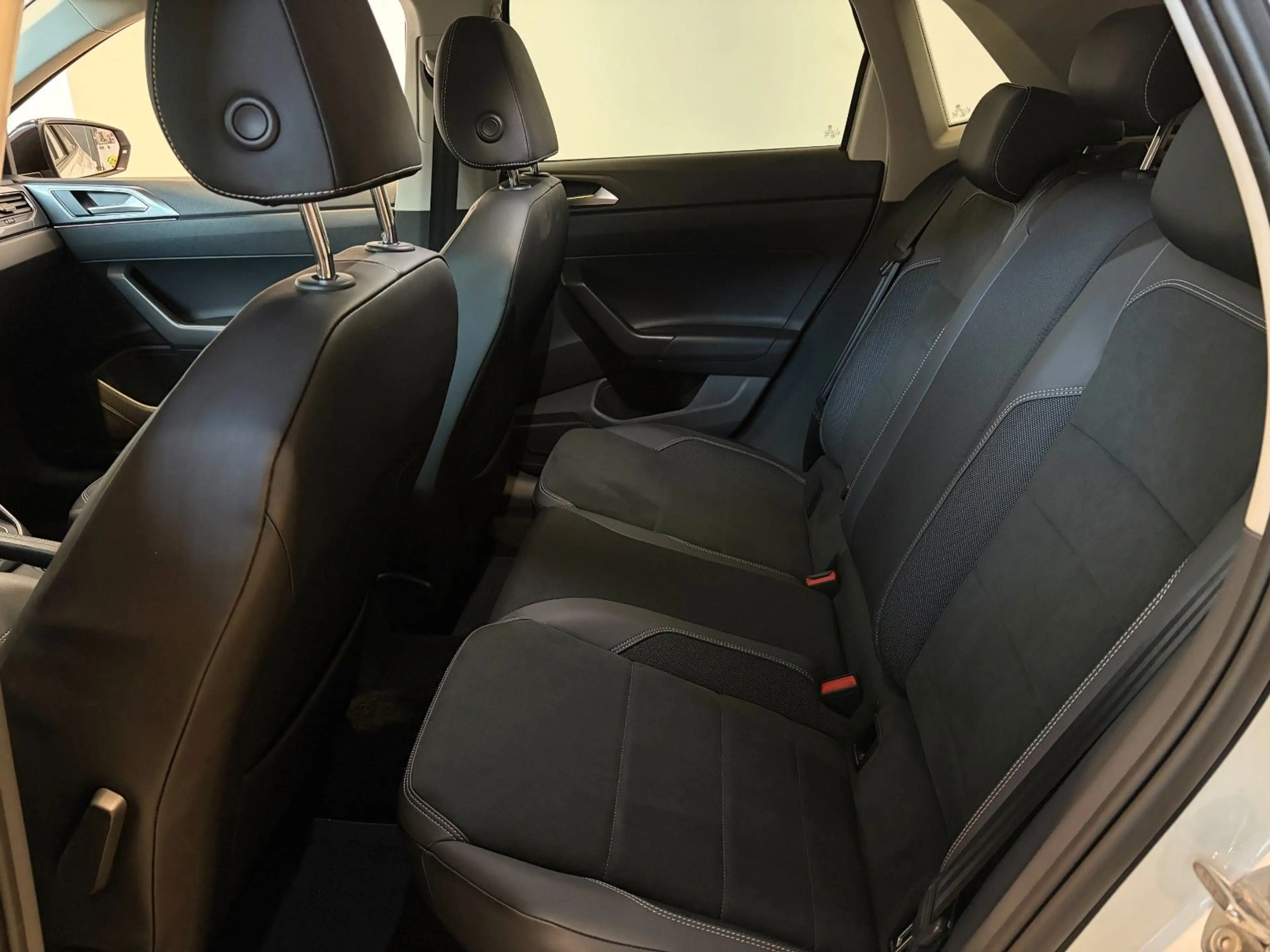 Volkswagen Polo VI Style 1.0 *Automatik* — photo 8