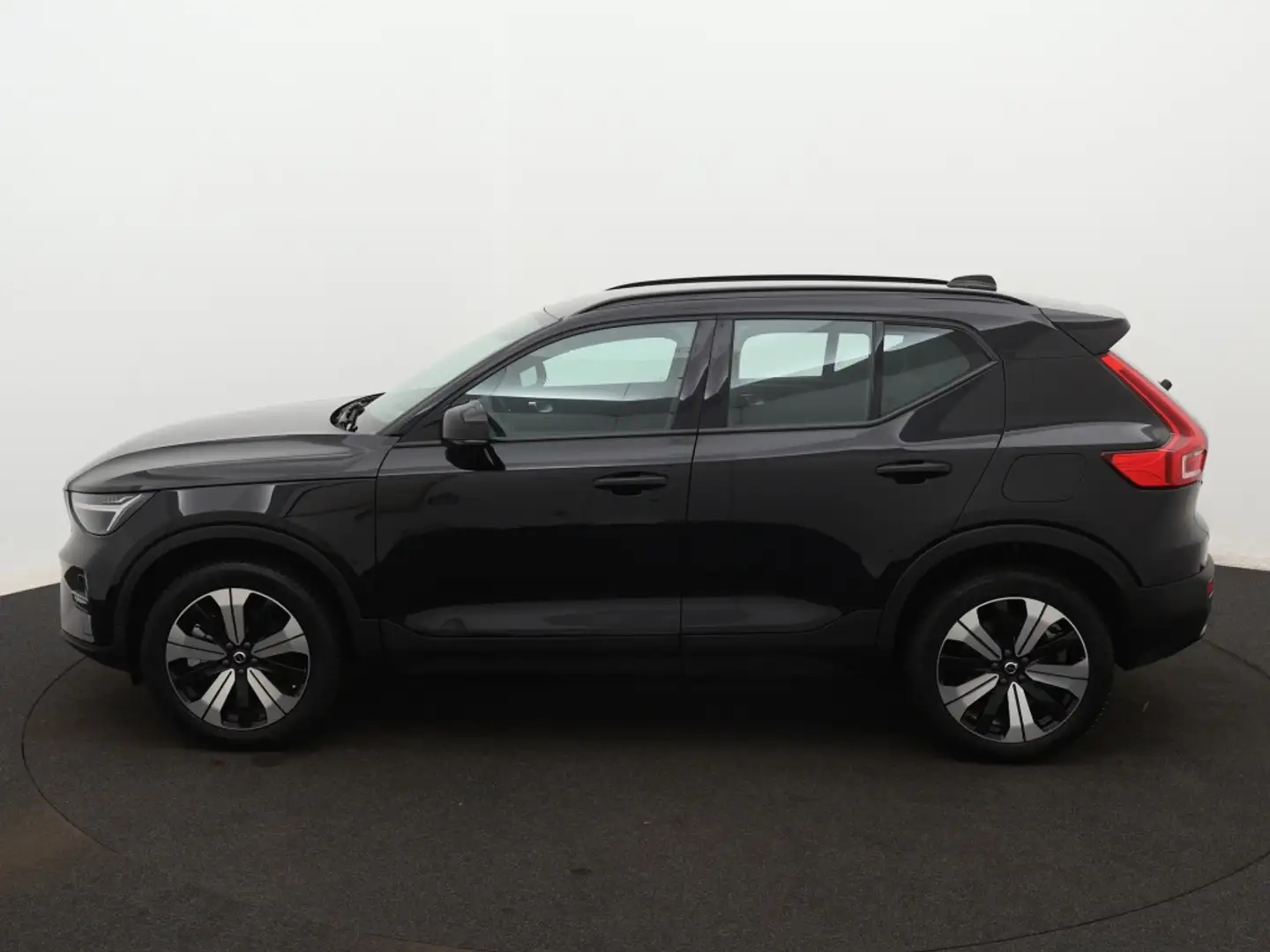 Volvo XC40 Recharge Plus | Adaptive Cruise | Trekhaak Zwart - 2