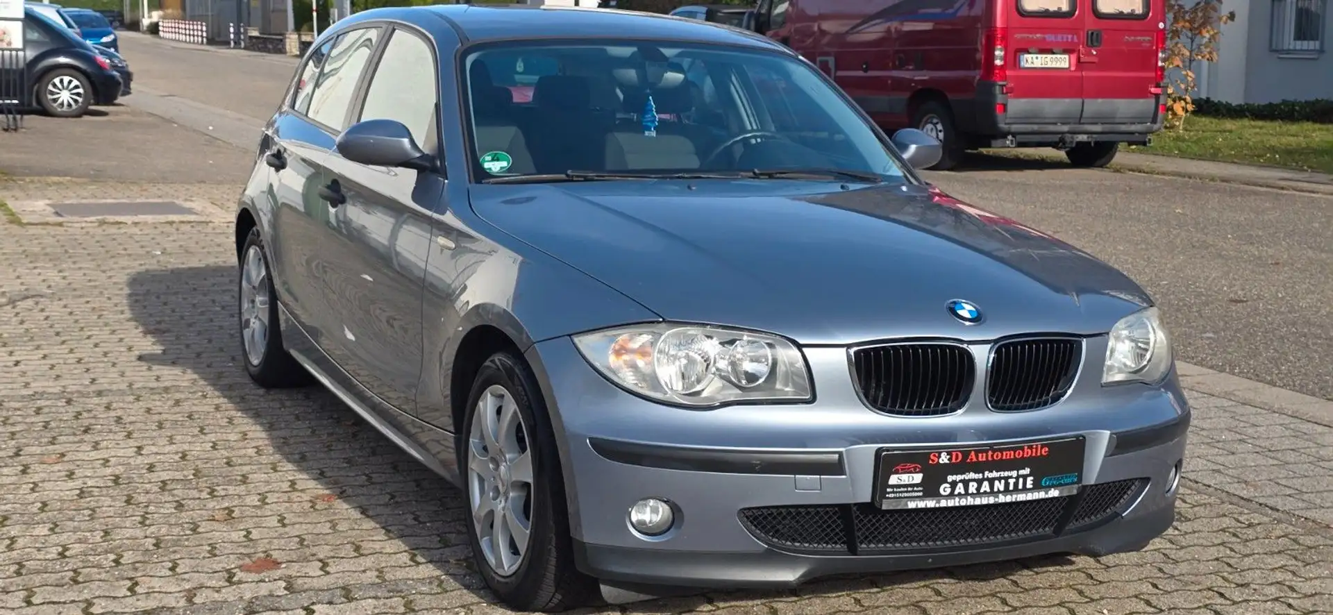 BMW 118 1 Limousine 118i Blau - 1