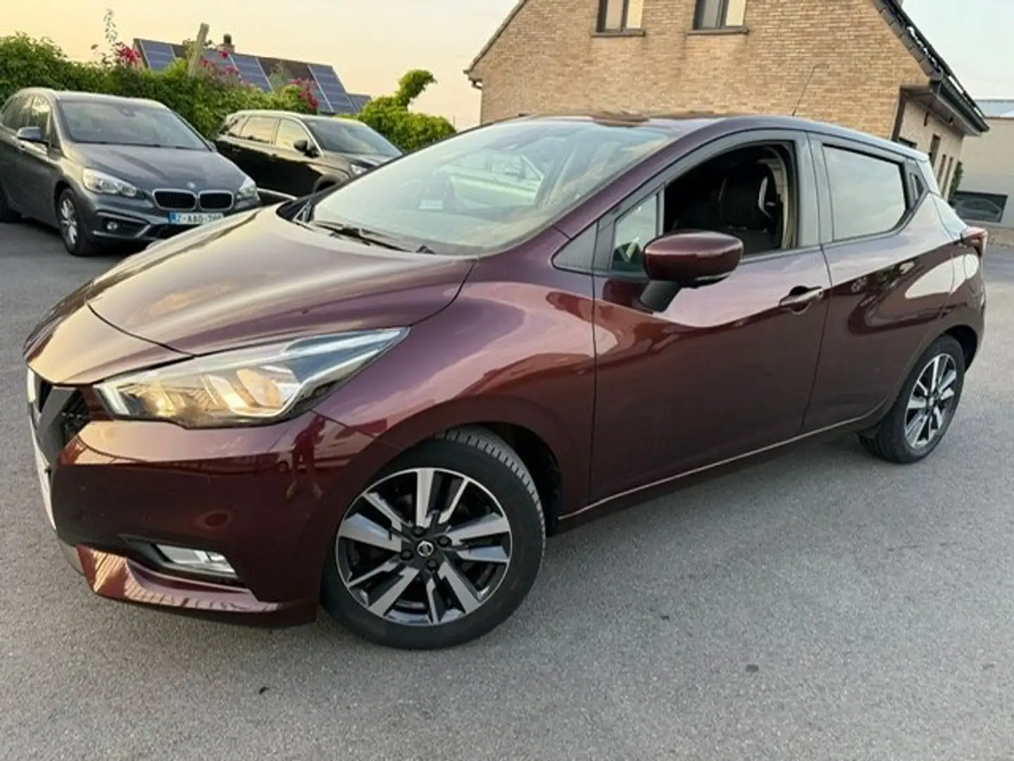 Nissan Micra 1.0 benzine Rood - 1