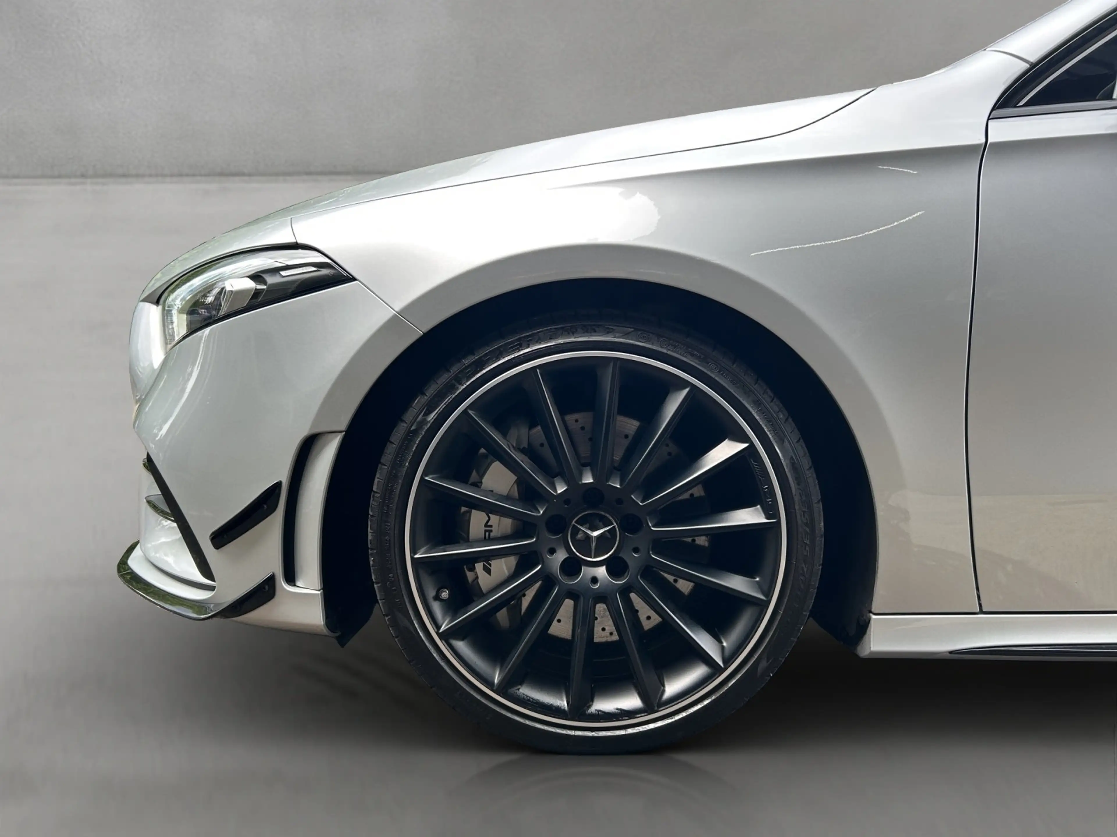 Mercedes-Benz A 35 AMG Perf.Sitze AERO NaviPrem LED Totwin HUD — photo 14