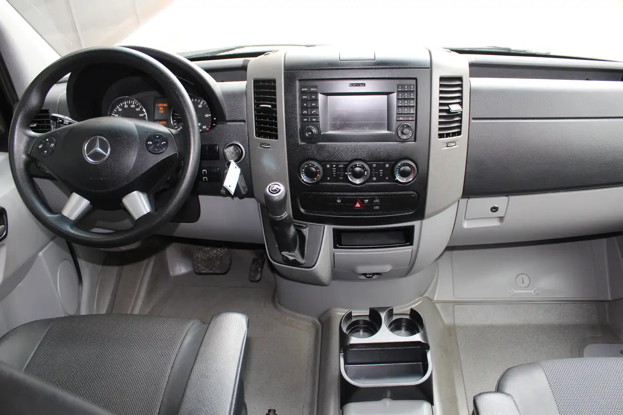 Mercedes-Benz Sprinter снимка Mercedes-Benz Sprinter
