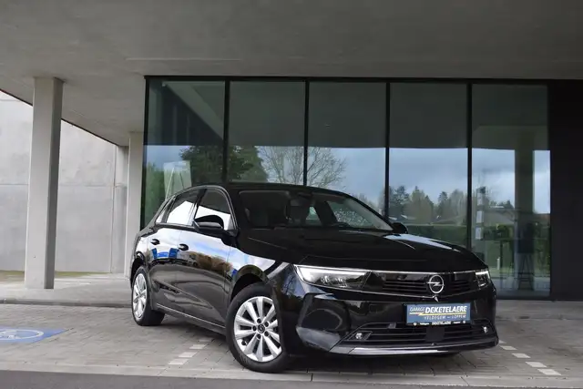Opel Astra view 5