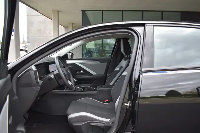 Opel Astra view 14
