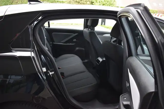 Opel Astra view 13