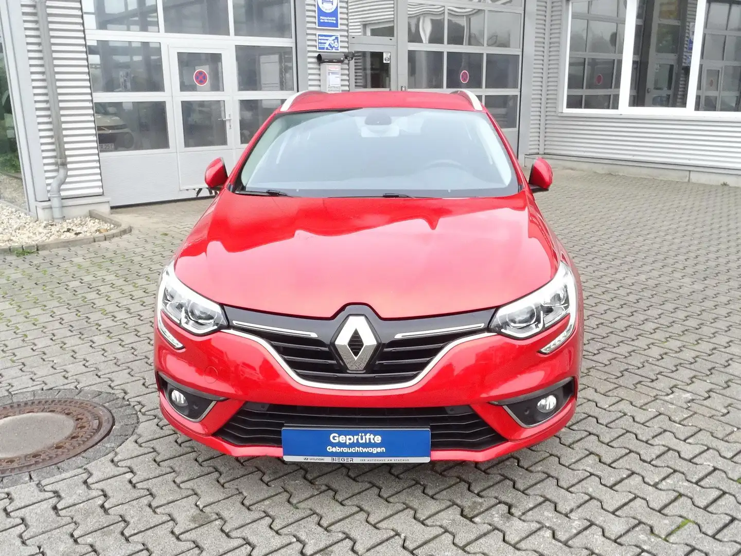 Renault Megane Grandtour TCe 140 GPF EDC LIMITED Klima PDC hinten Rot - 2