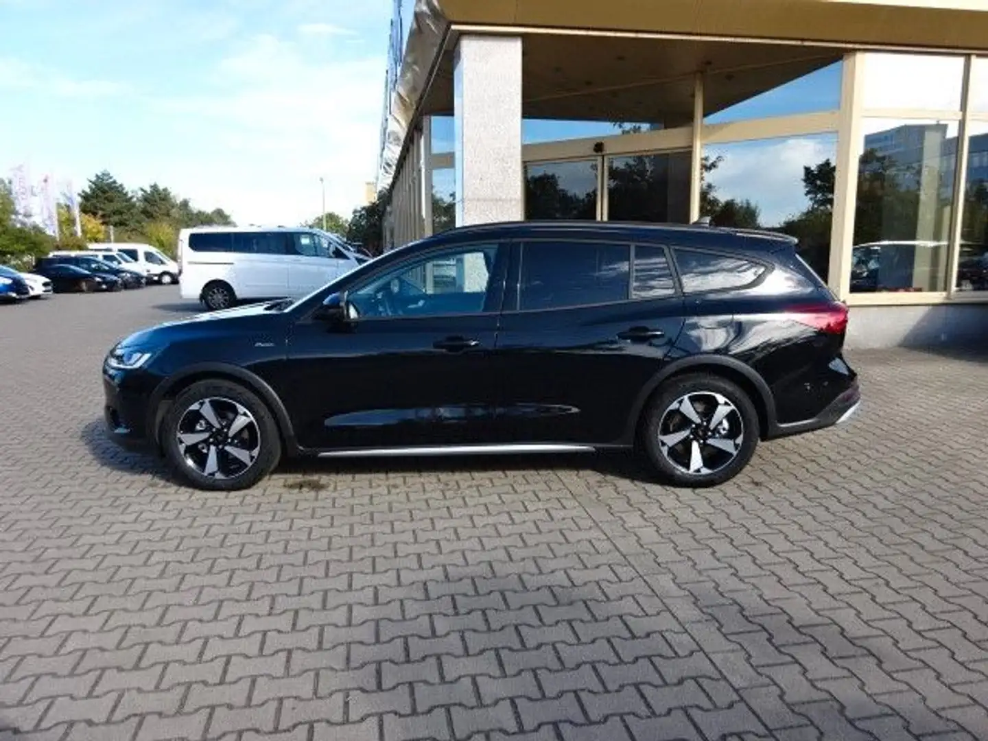 Ford Focus Active X 1.5L EcoBlue Autom. el.Heck B&O Schwarz - 2