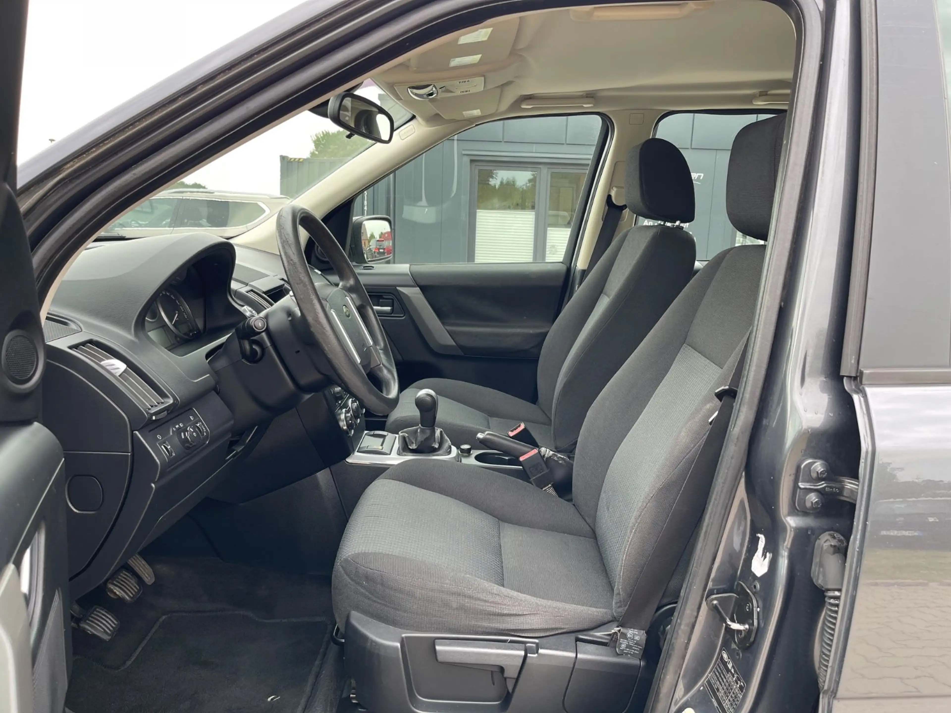 Land Rover Freelander 2 XE Limited Edition 2HD AHK — photo 10