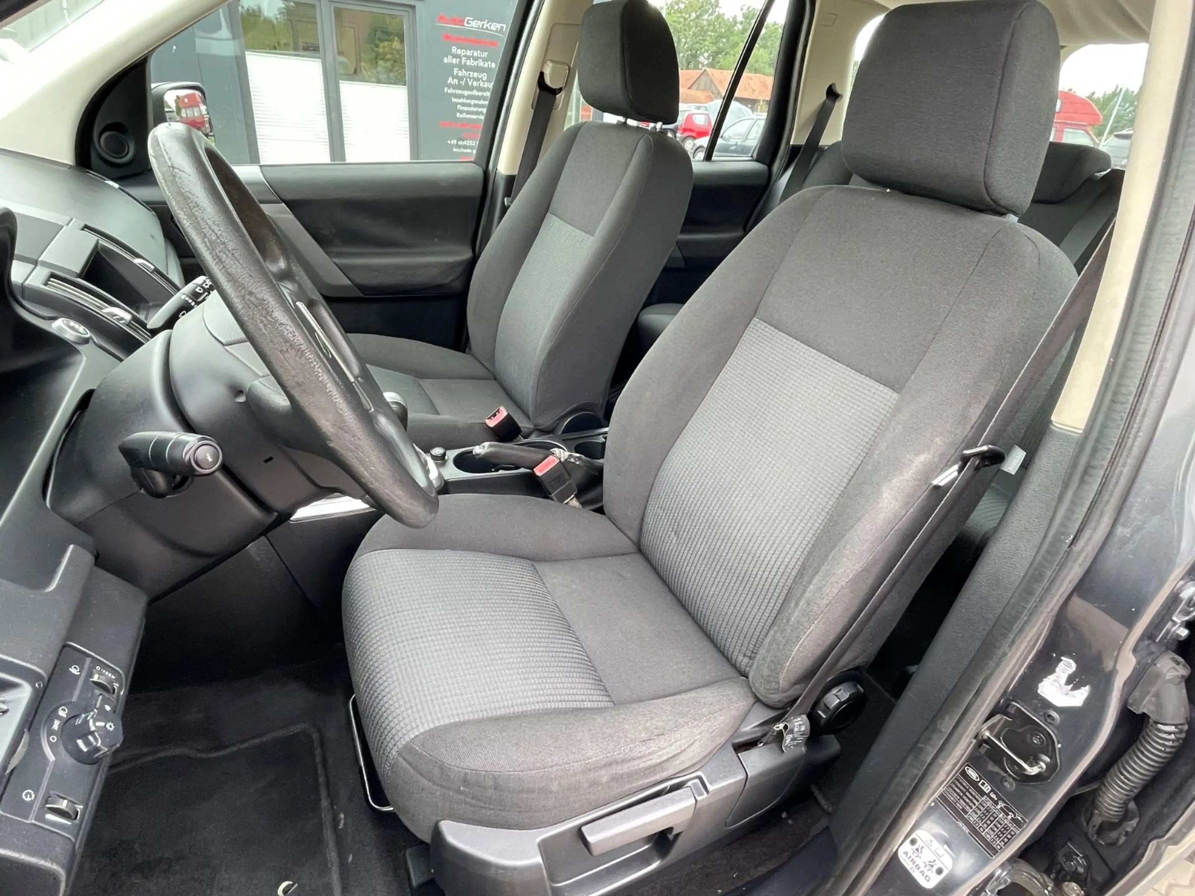 Land Rover Freelander 2 XE Limited Edition 2HD AHK — photo 12