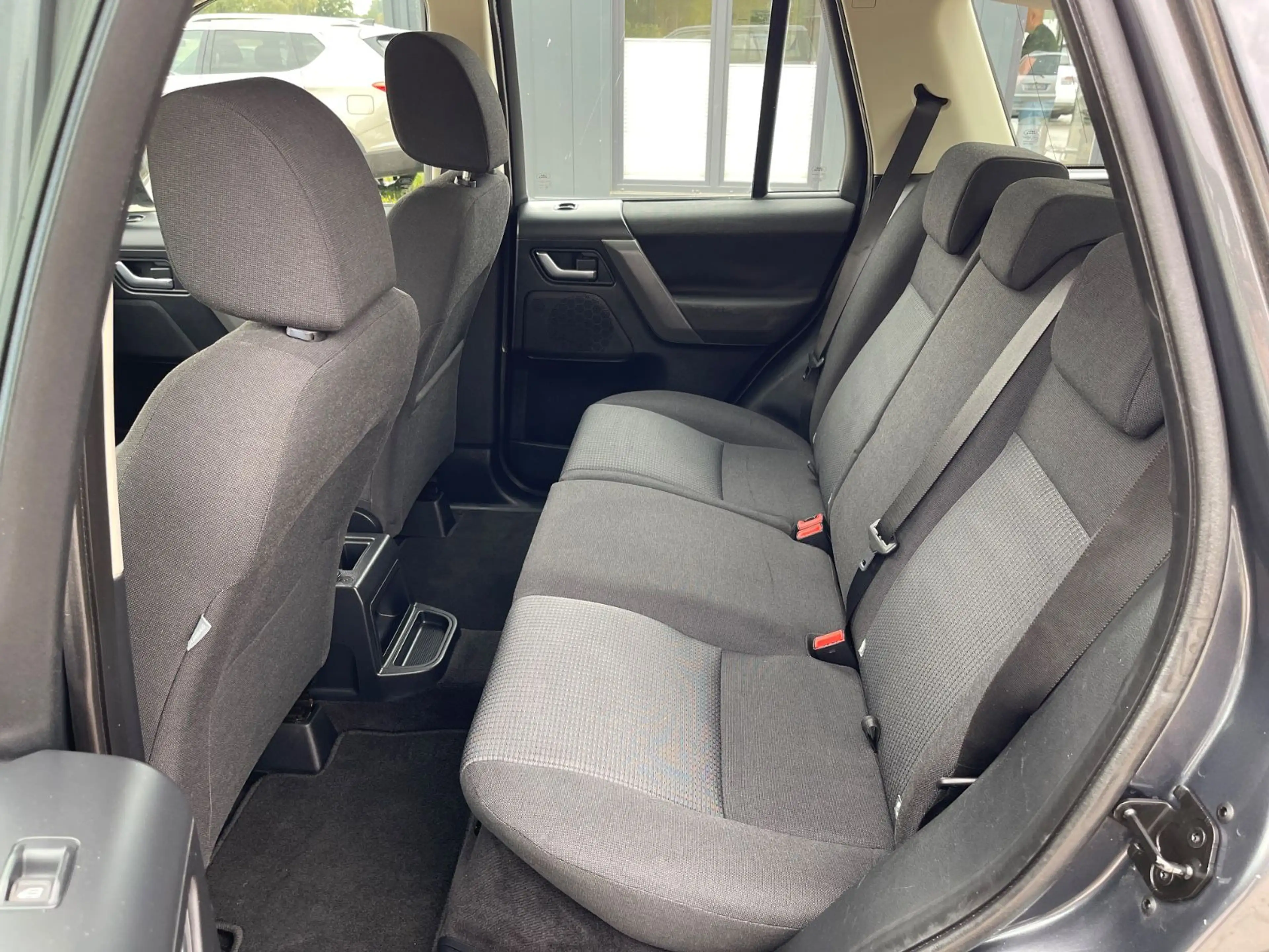 Land Rover Freelander 2 XE Limited Edition 2HD AHK — photo 13