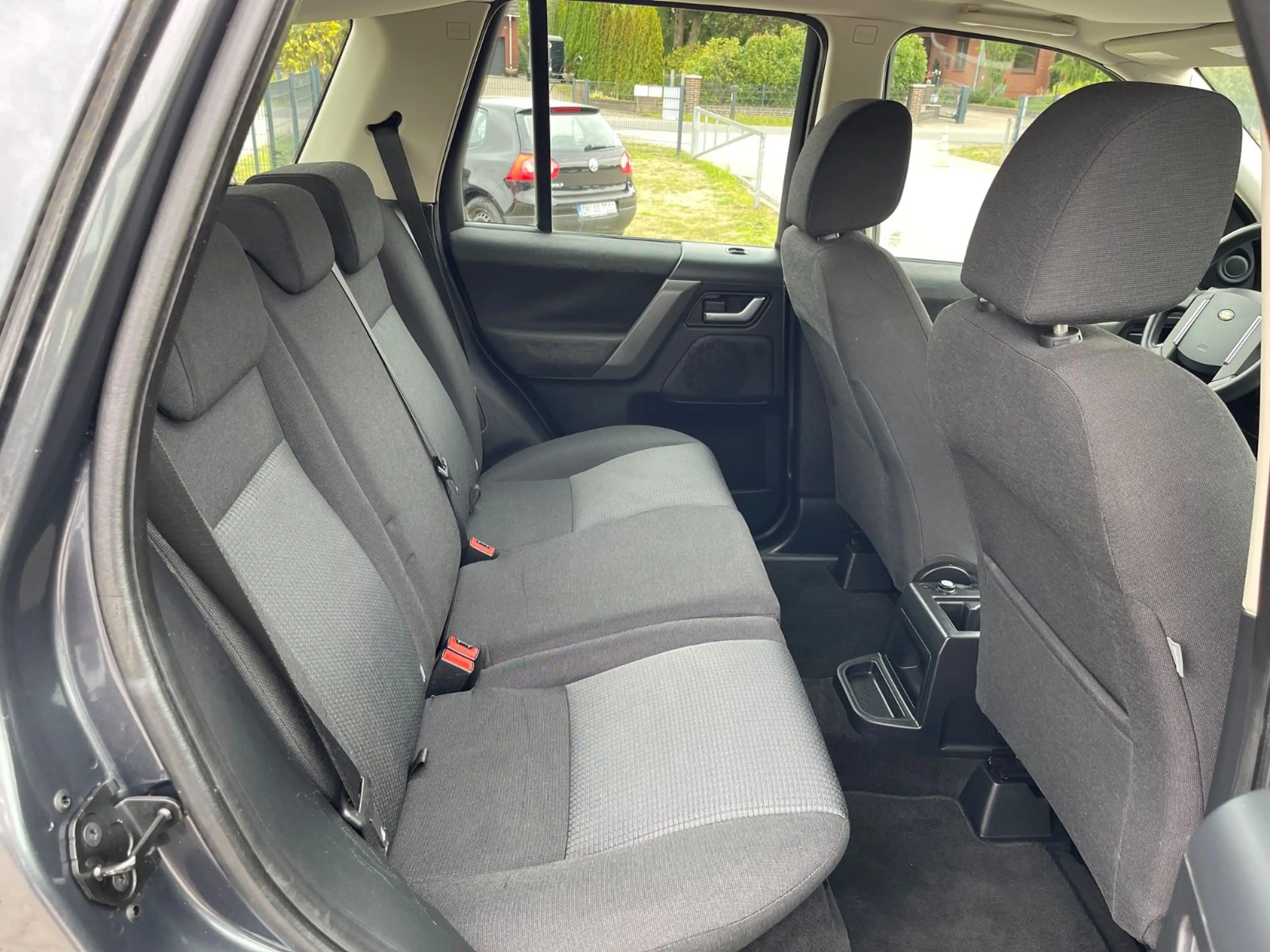 Land Rover Freelander 2 XE Limited Edition 2HD AHK — photo 15