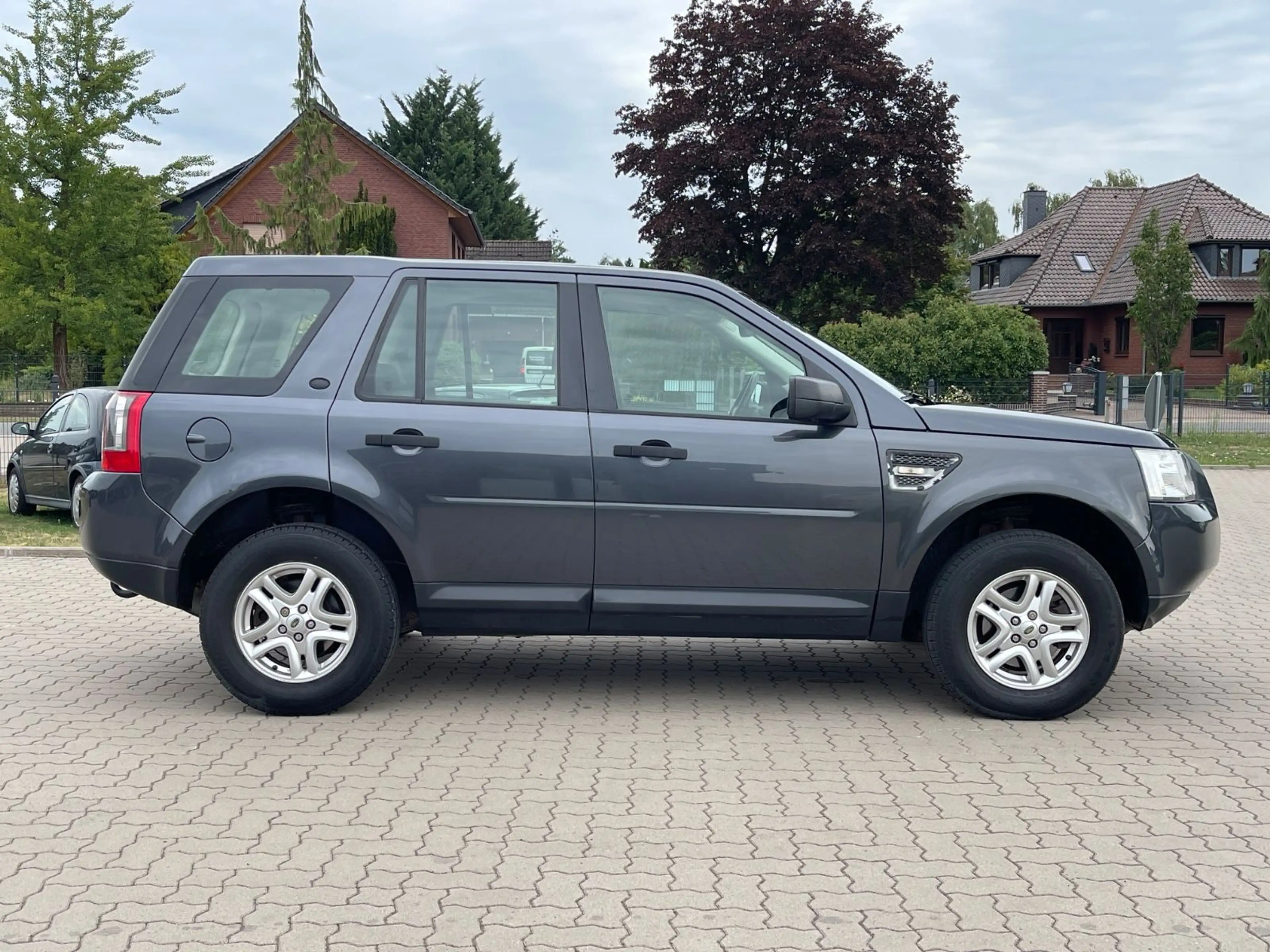 Land Rover Freelander 2 XE Limited Edition 2HD AHK — photo 5