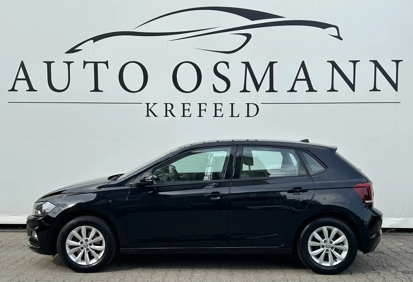 Volkswagen Polo 1.6 TDI SCR Highline   ACC Schwarz - 2