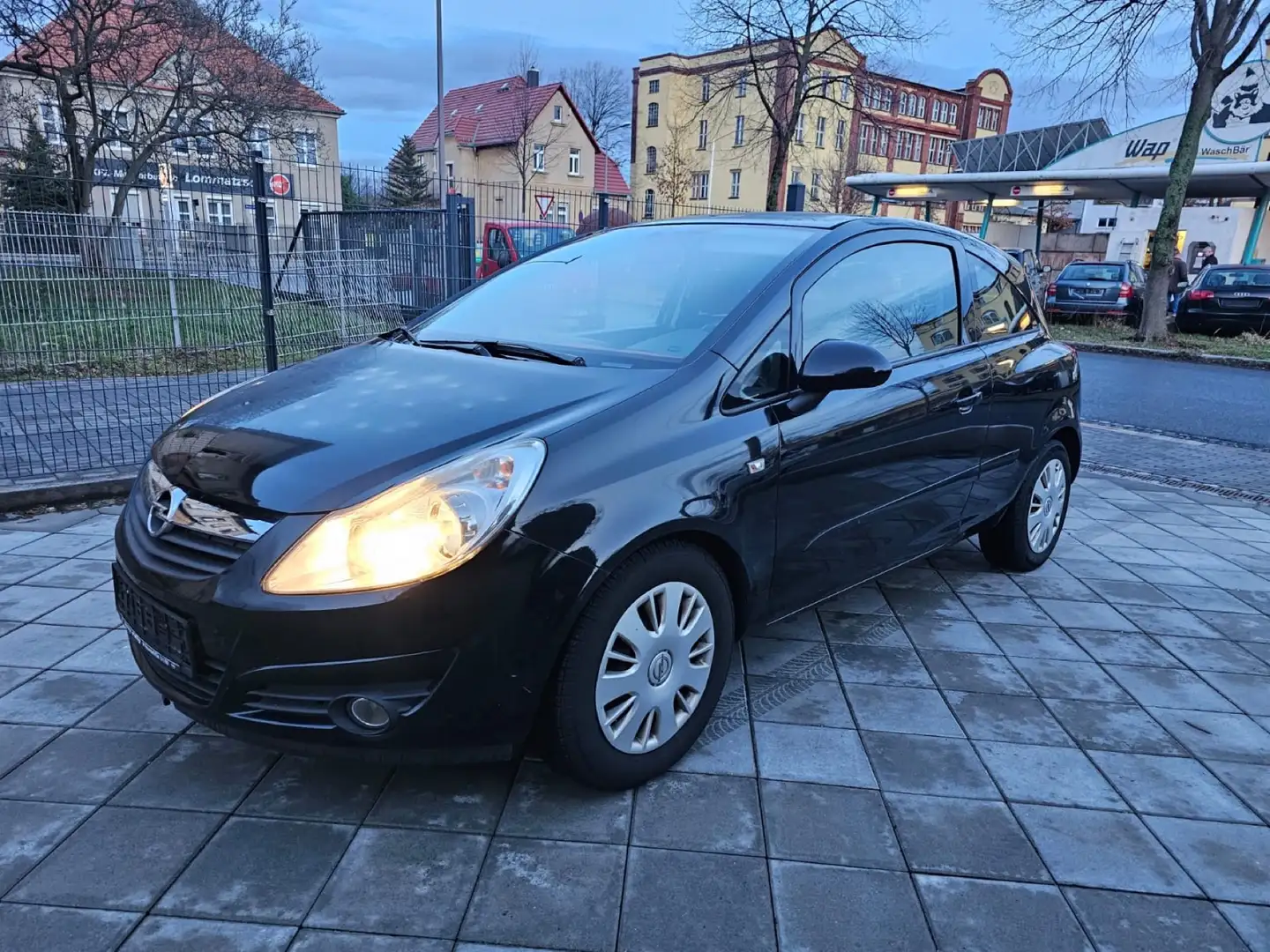 Opel Corsa 1.2 16V Edition Noir - 1