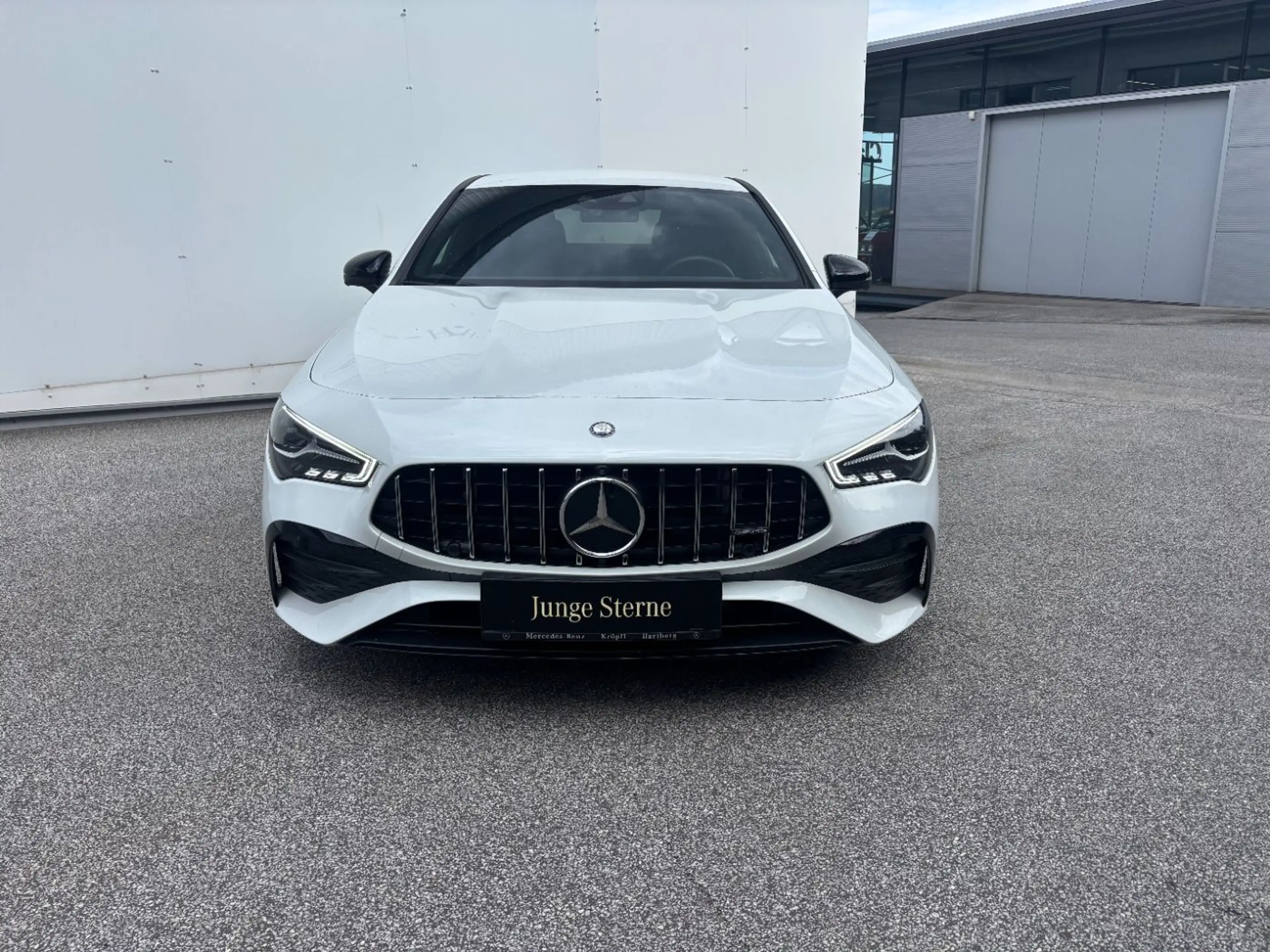 Mercedes-Benz CLA 35 AMG AMG CLA 35 4MATIC Coupé AMG Distr KeyGo — photo 3