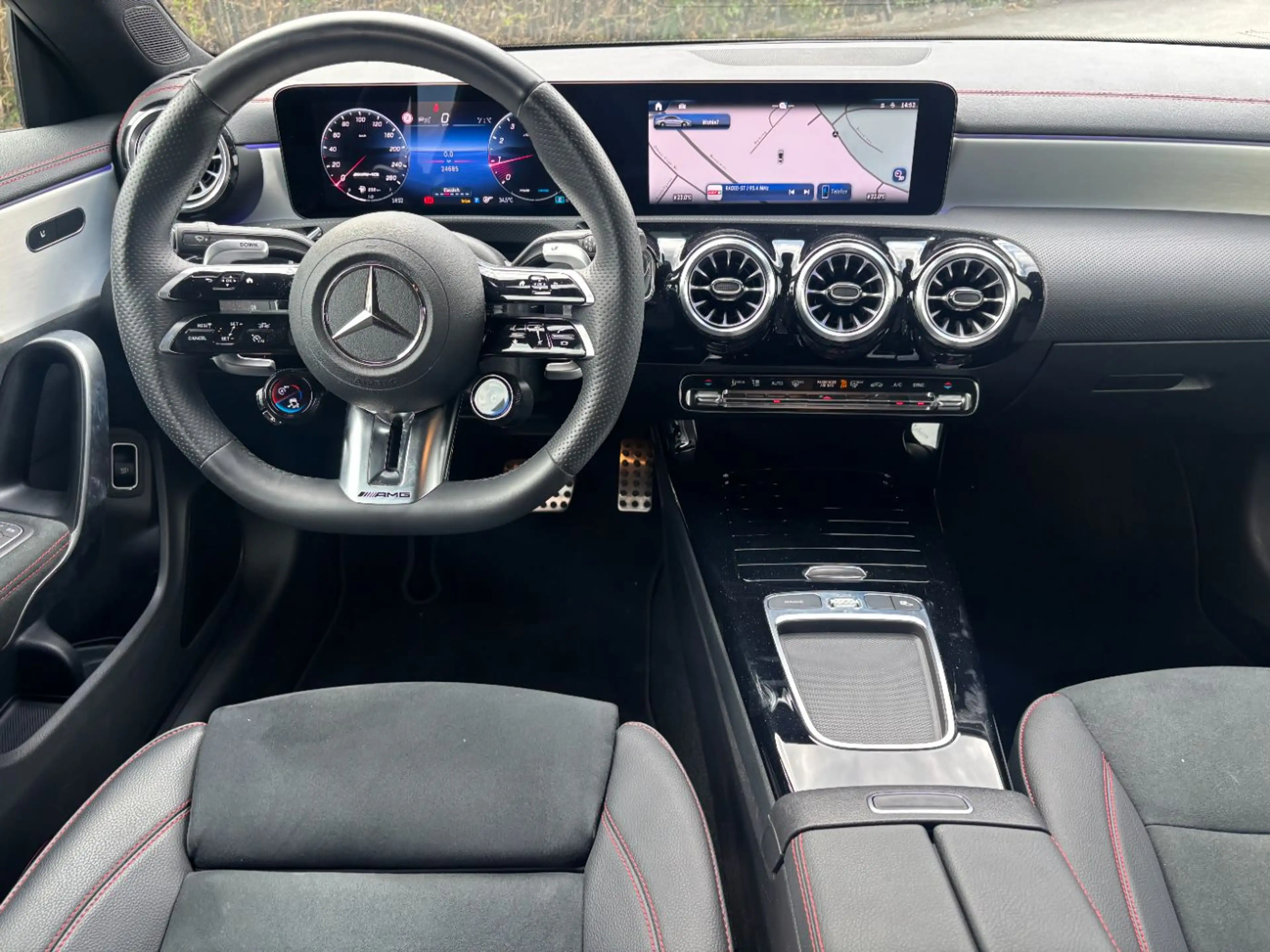 Mercedes-Benz CLA 35 AMG AMG CLA 35 4MATIC Coupé AMG Distr KeyGo — photo 9