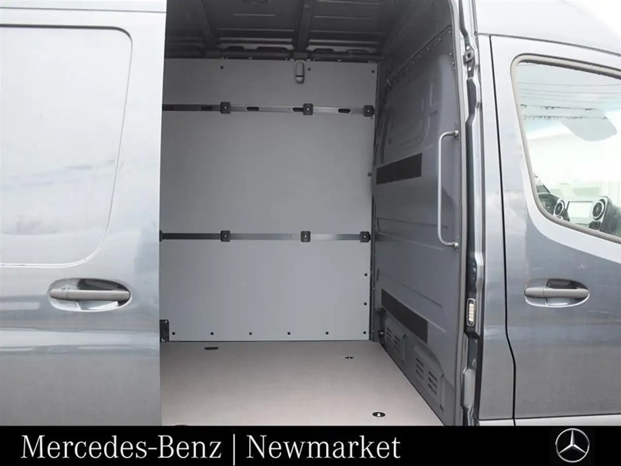 Mercedes-Benz Sprinter снимка Mercedes-Benz Sprinter